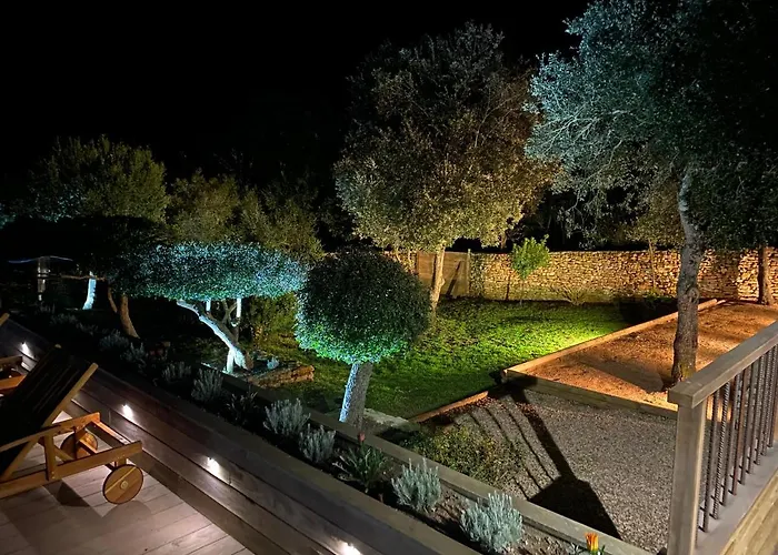 Alivu Belle Piscine Chauffee 博尼法乔